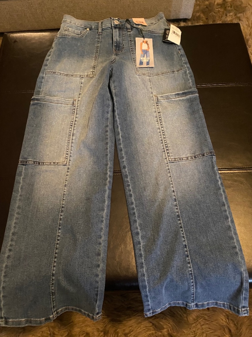 New with tags Celebrity Pink juniors wide leg cargo jeans size 7/28